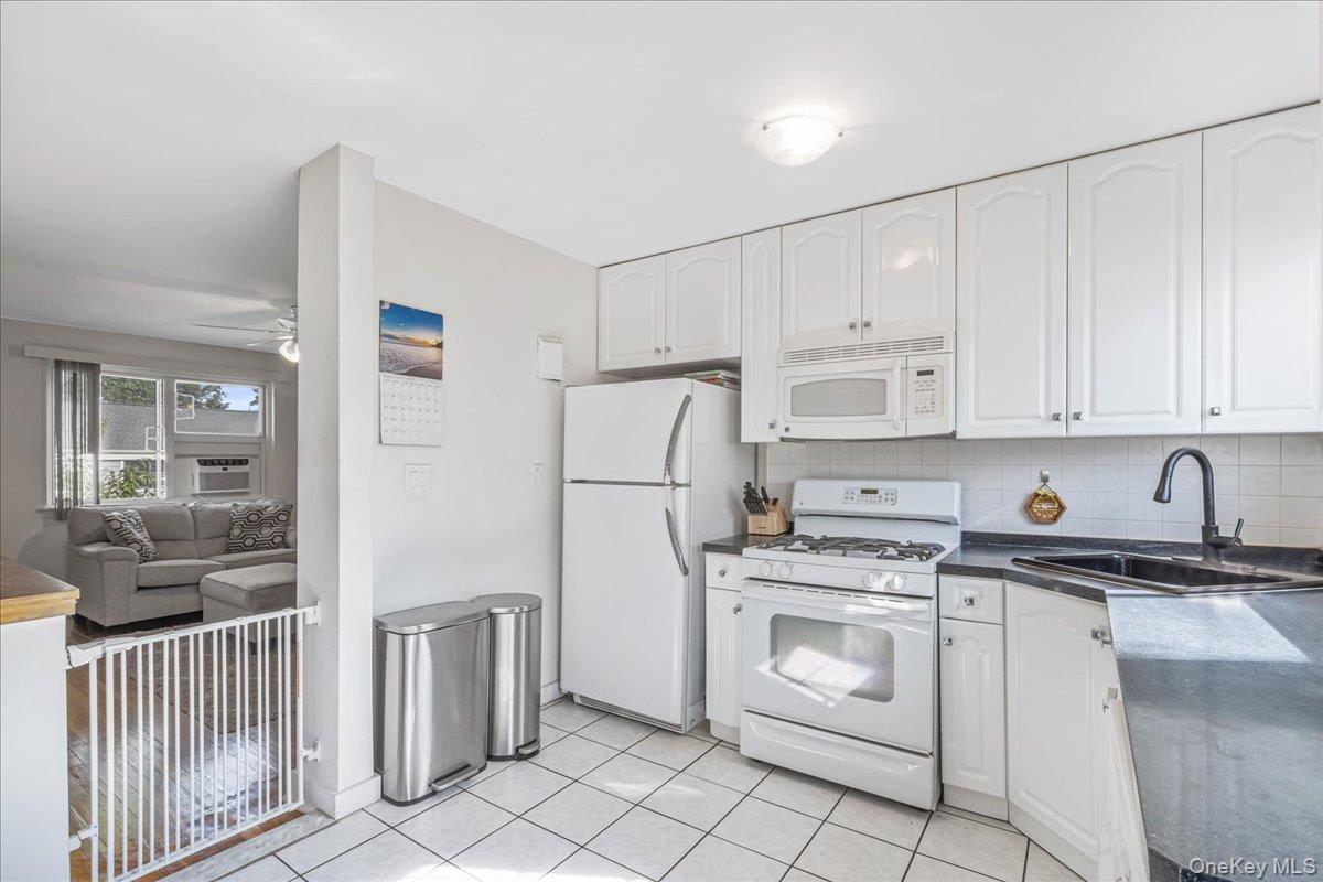 68-77 Bell Boulevard # 2, Bayside, NY 11364