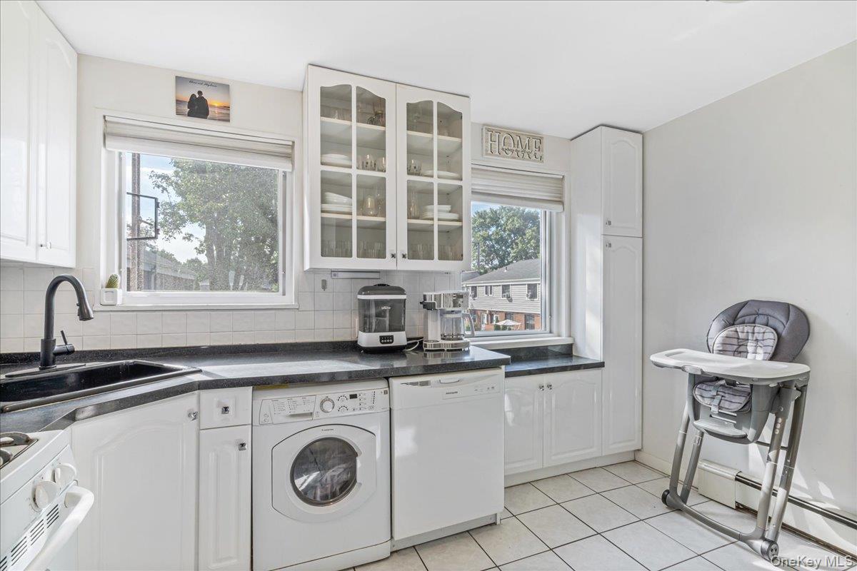 68-77 Bell Boulevard # 2, Bayside, NY 11364