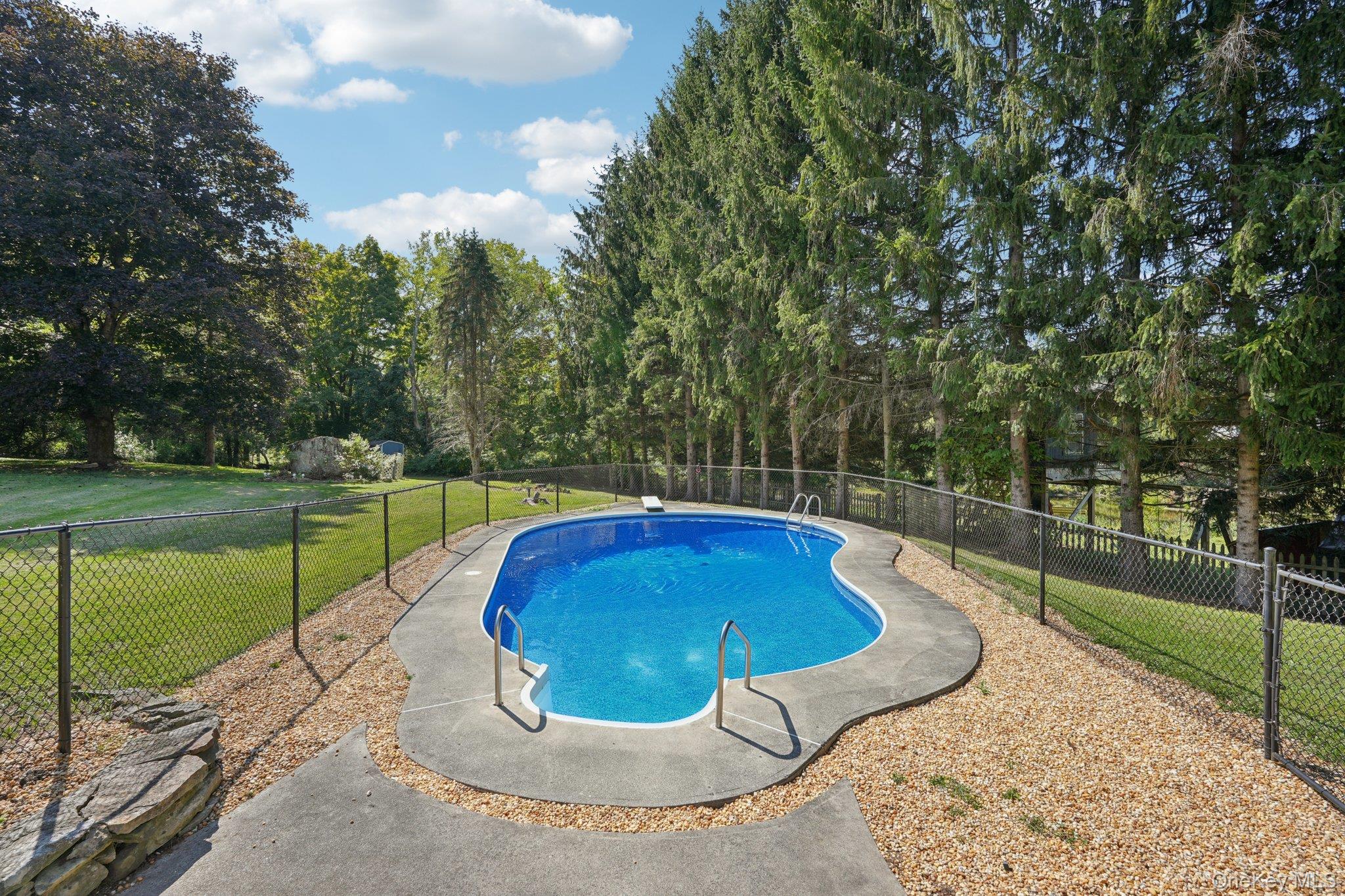 10 Rebecca Drive, Pawling, NY 12564