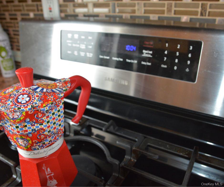 118-18 Union Turnpike # 9L, Kew Gardens, NY 11415