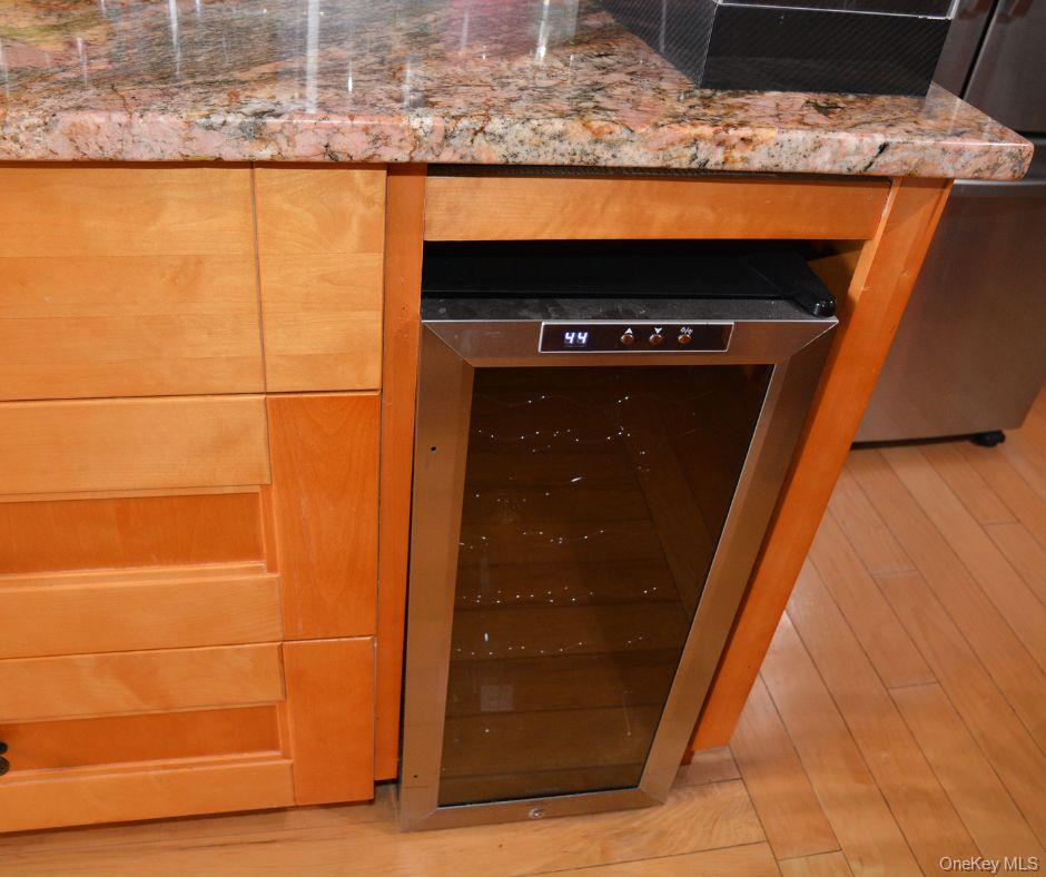 118-18 Union Turnpike # 9L, Kew Gardens, NY 11415