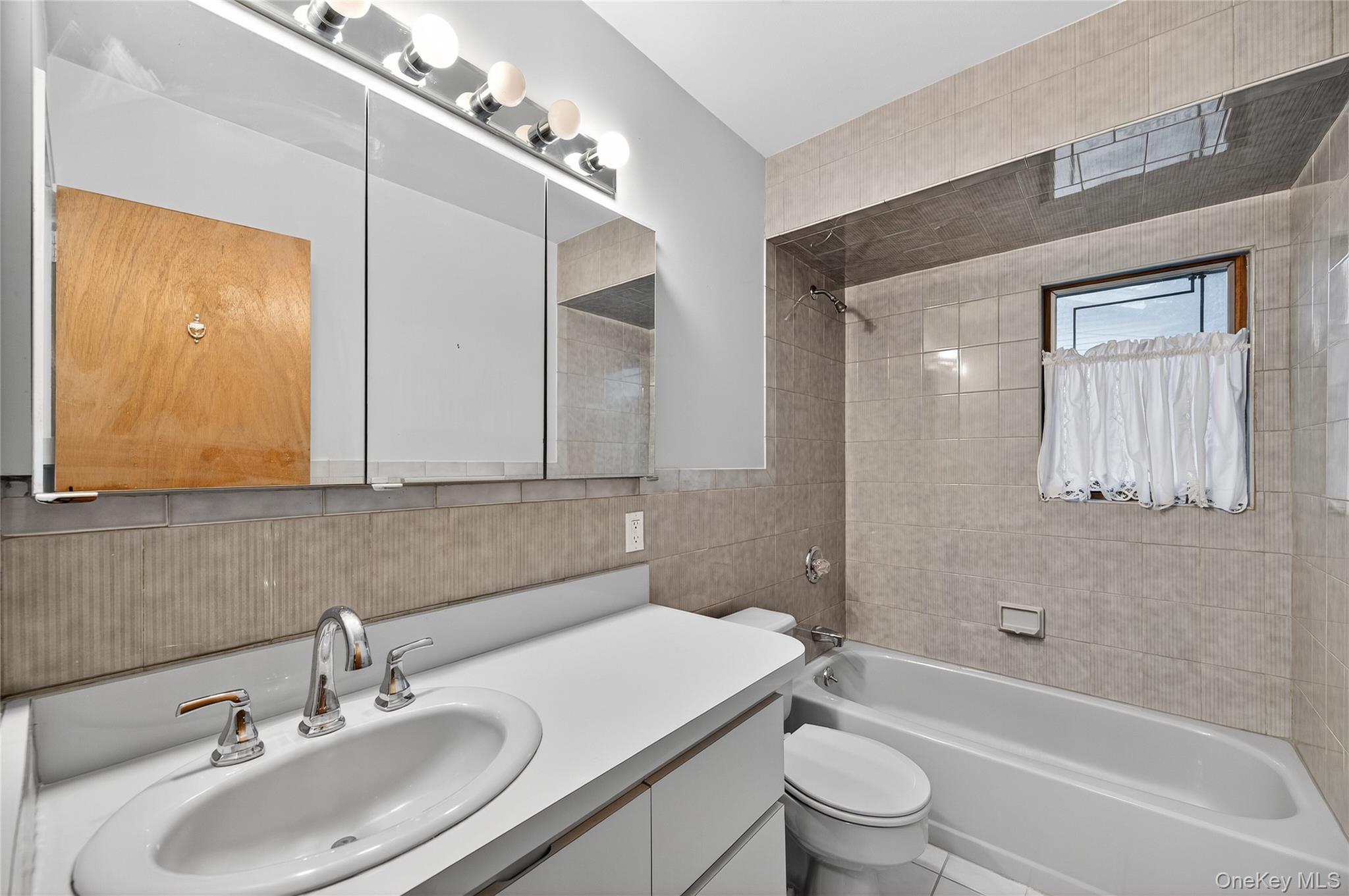 32 Rockland Drive, Jericho, NY 11753