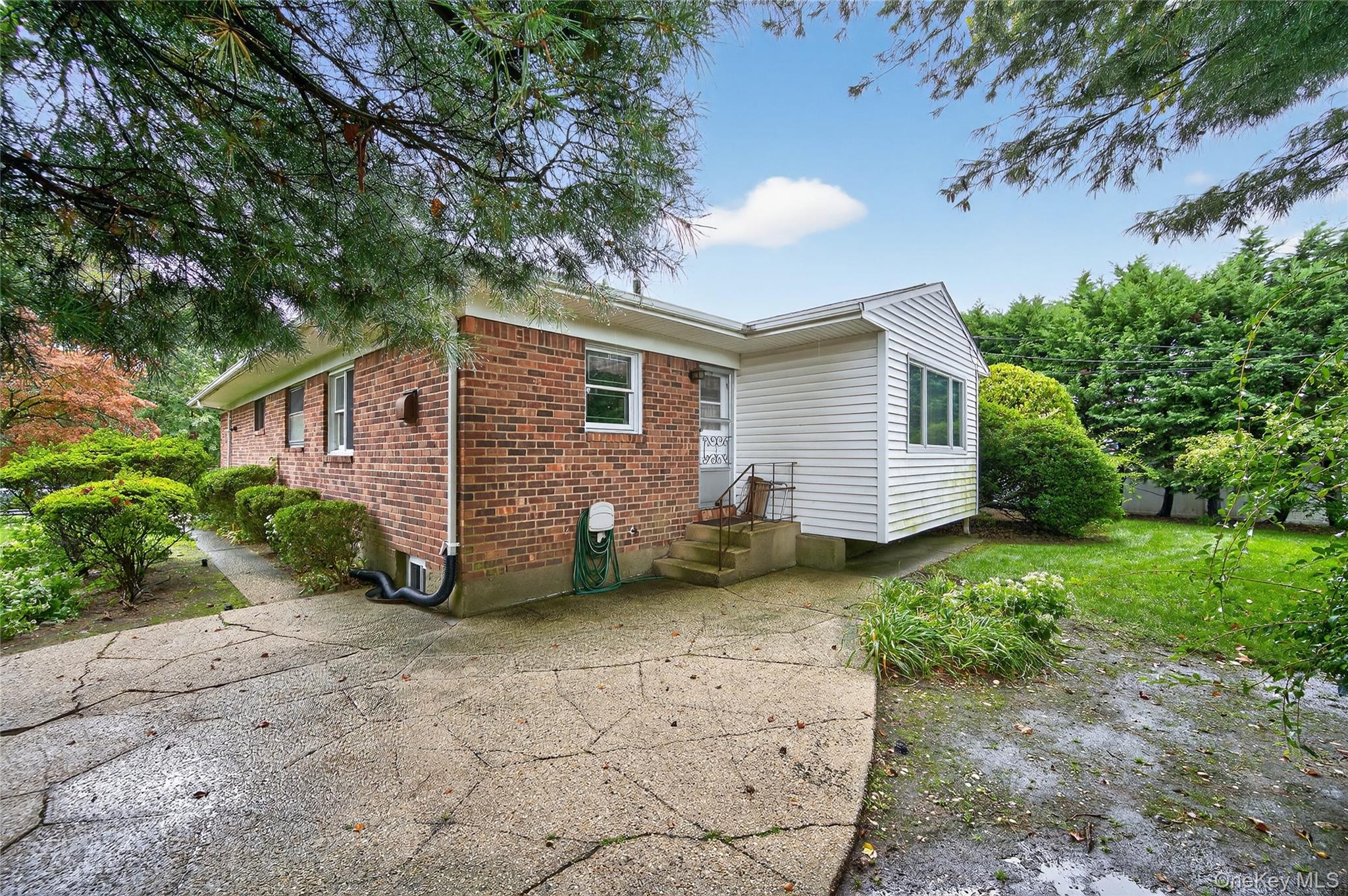 32 Rockland Drive, Jericho, NY 11753