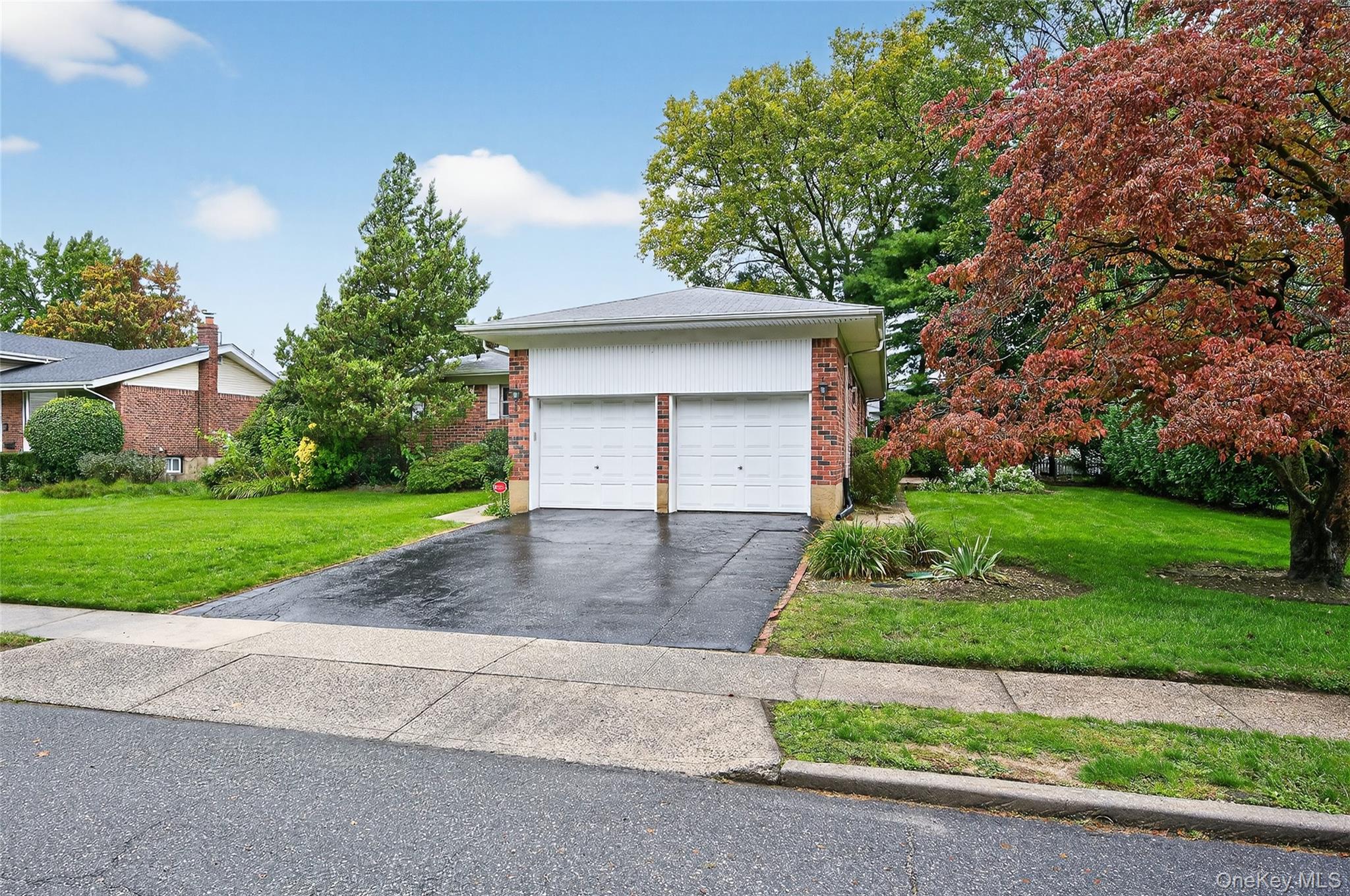 32 Rockland Drive, Jericho, NY 11753