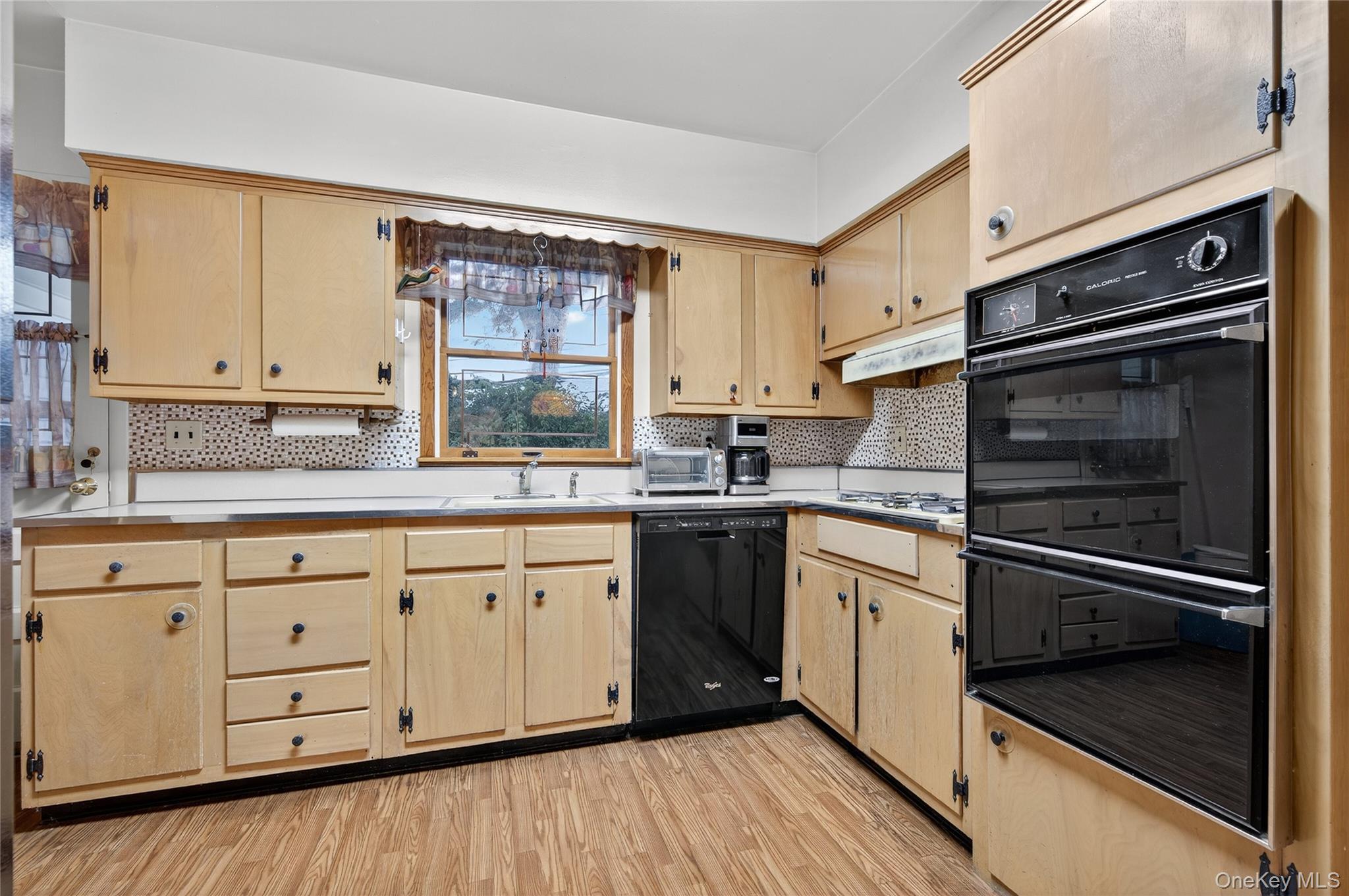 32 Rockland Drive, Jericho, NY 11753