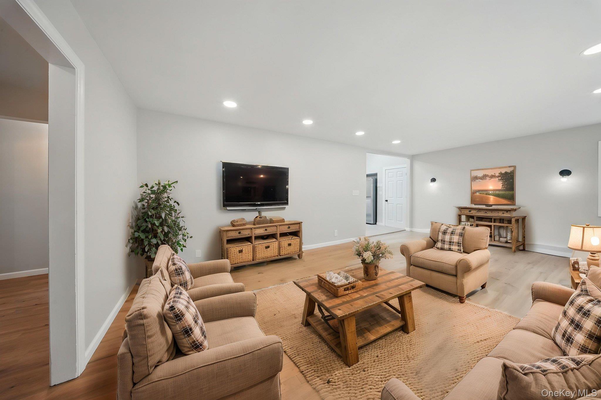 37 Roslyn Street, Ellenville, NY 12428