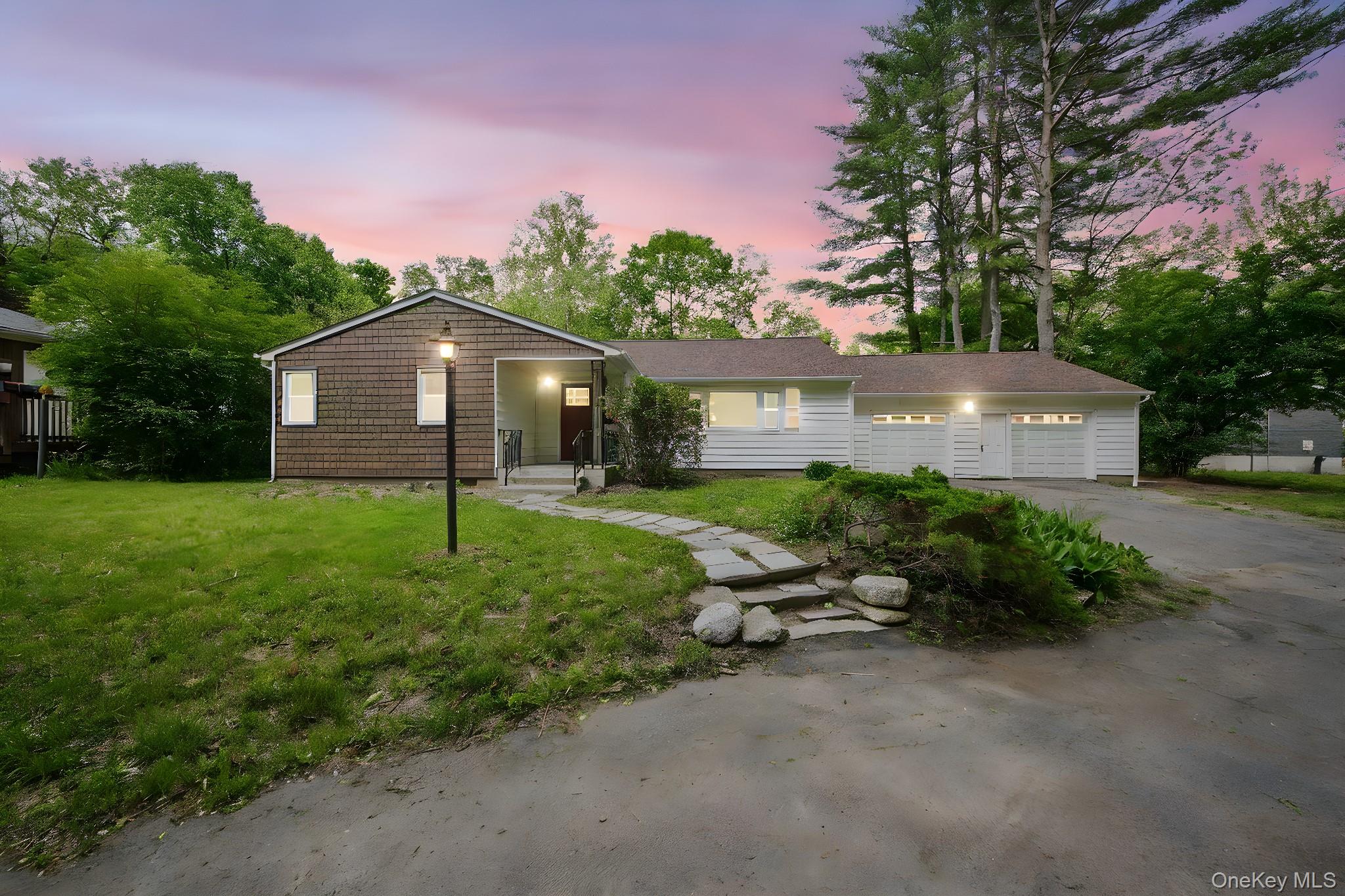 37 Roslyn Street, Ellenville, NY 12428