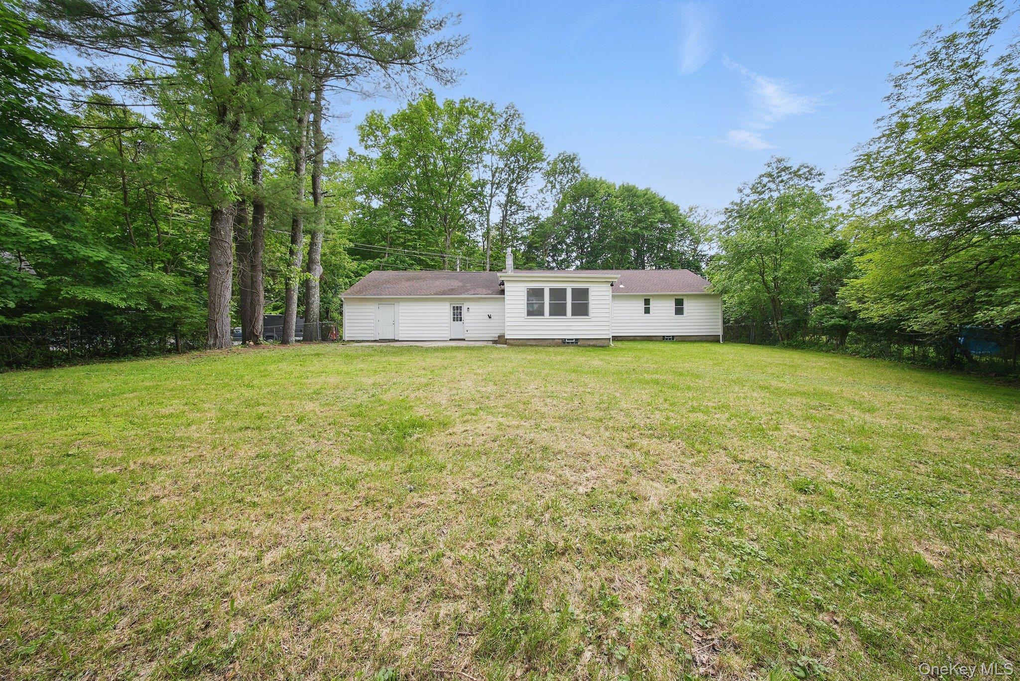 37 Roslyn Street, Ellenville, NY 12428