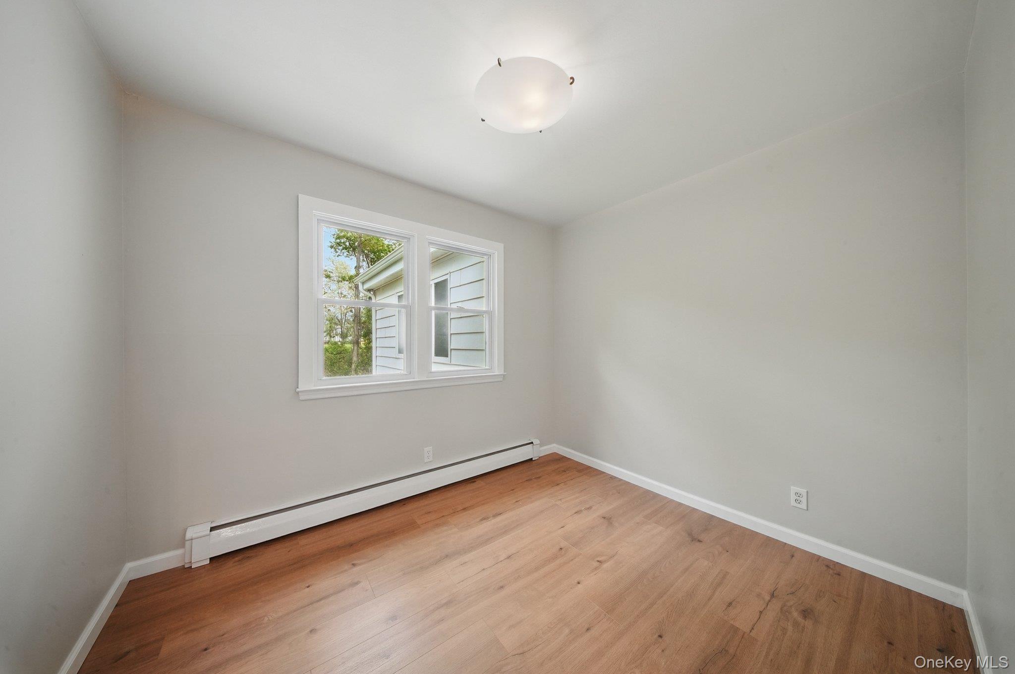 37 Roslyn Street, Ellenville, NY 12428