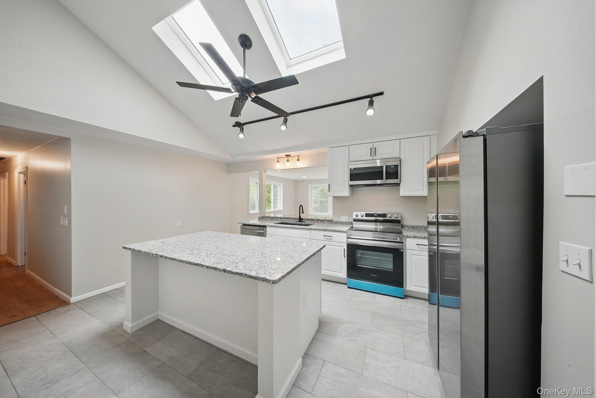 37 Roslyn Street, Ellenville, NY 12428