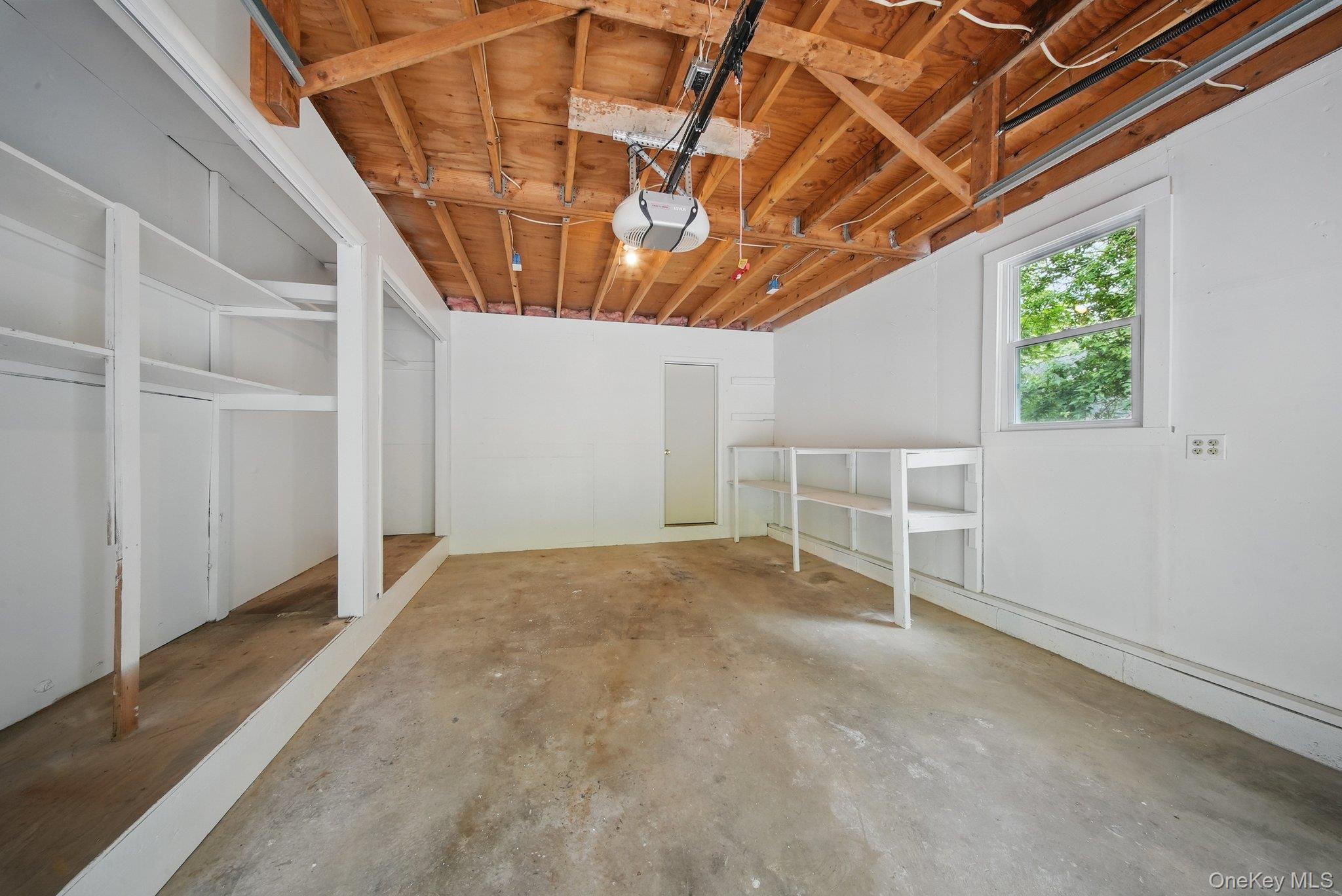 37 Roslyn Street, Ellenville, NY 12428