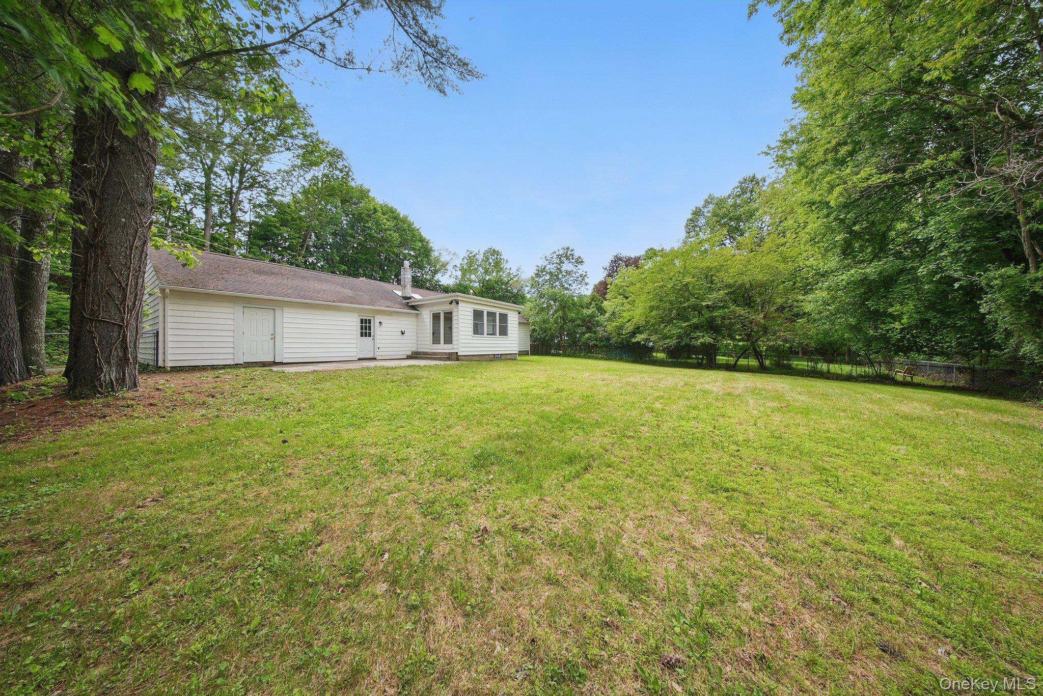 37 Roslyn Street, Ellenville, NY 12428