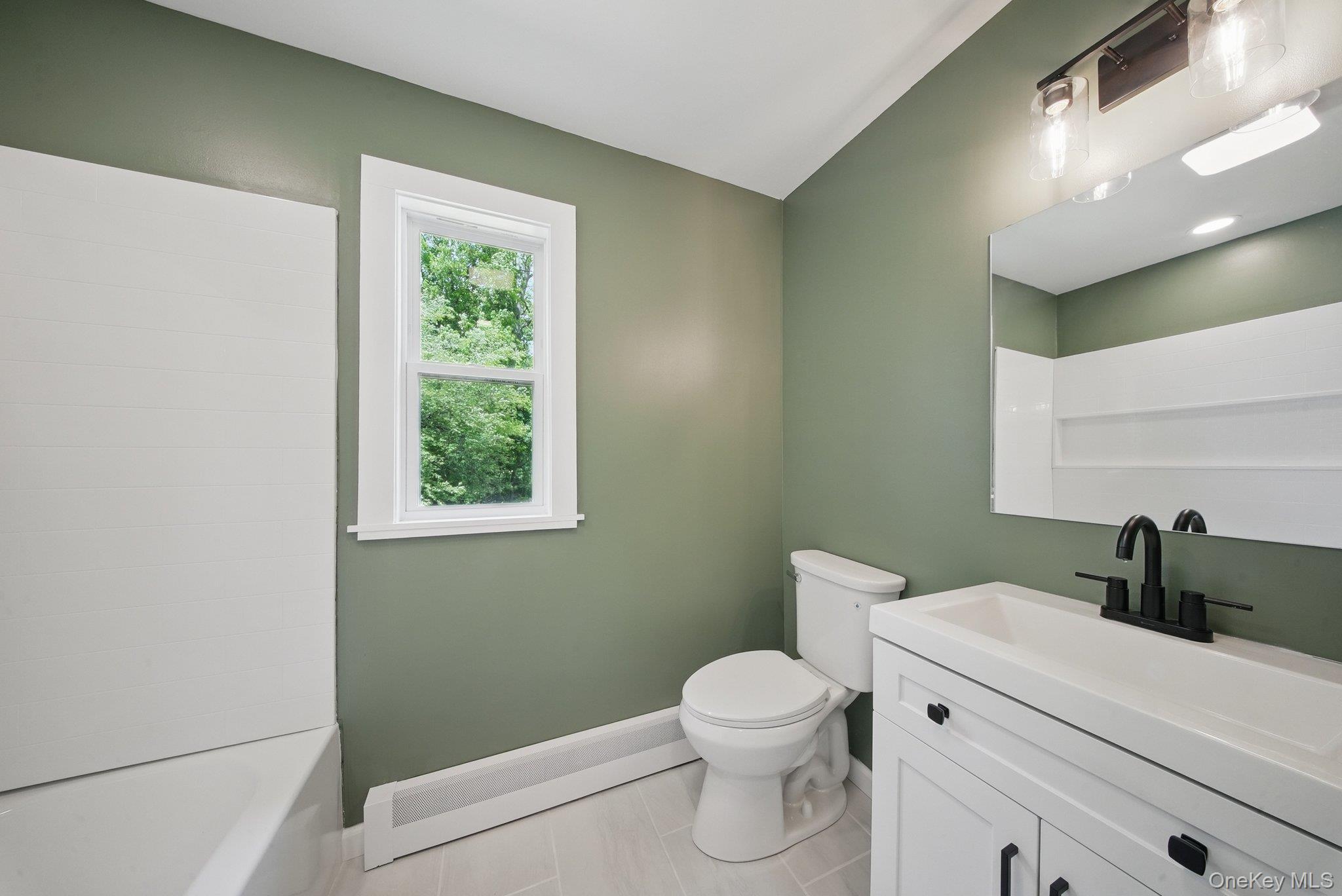 37 Roslyn Street, Ellenville, NY 12428