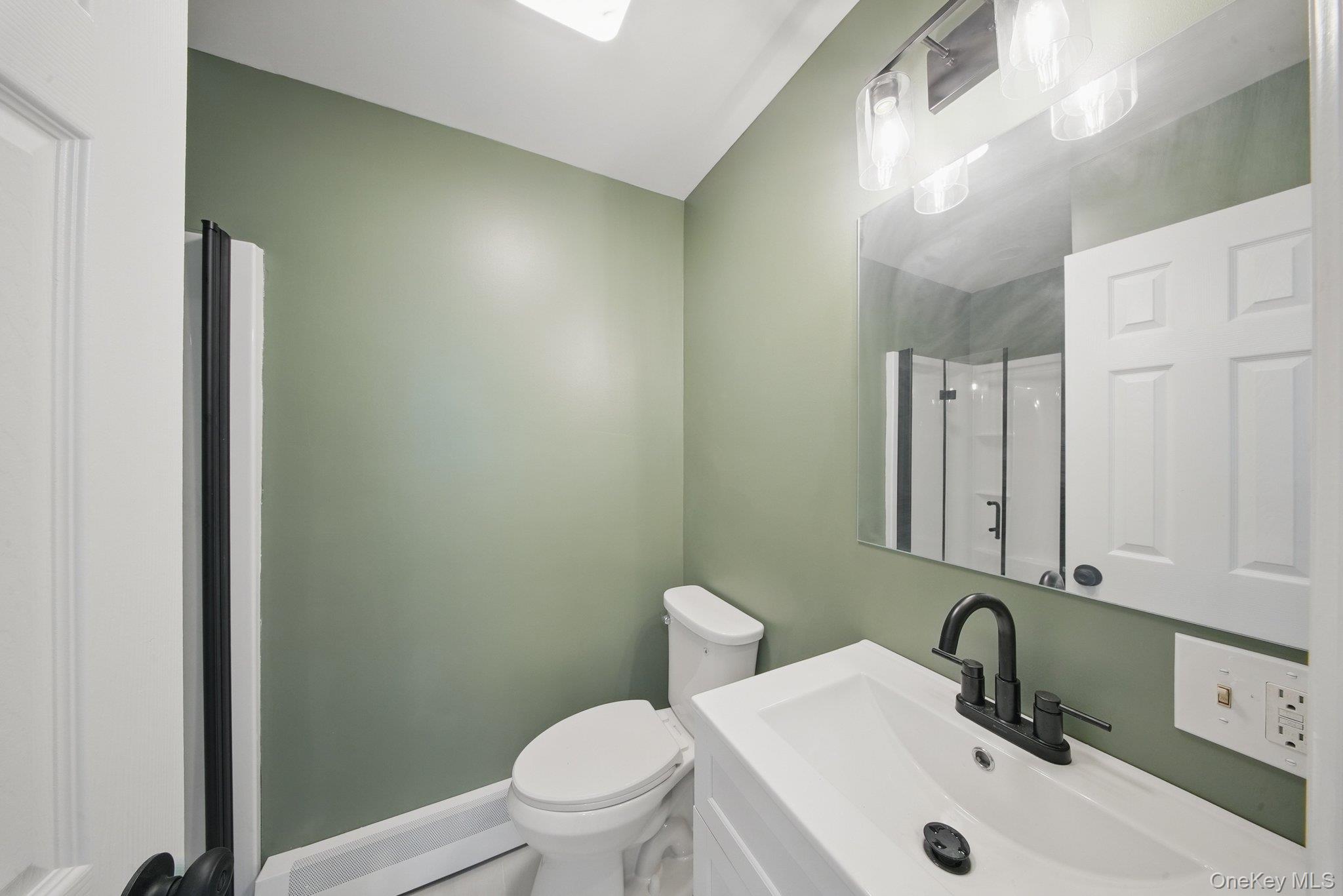 37 Roslyn Street, Ellenville, NY 12428