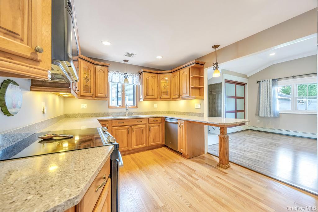 122 E 12th Street, Huntington Station, NY 11746