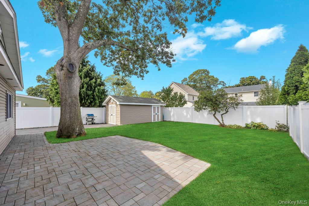 122 E 12th Street, Huntington Station, NY 11746