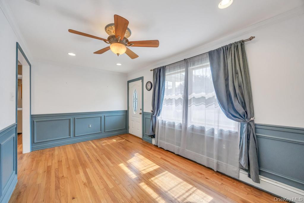 122 E 12th Street, Huntington Station, NY 11746