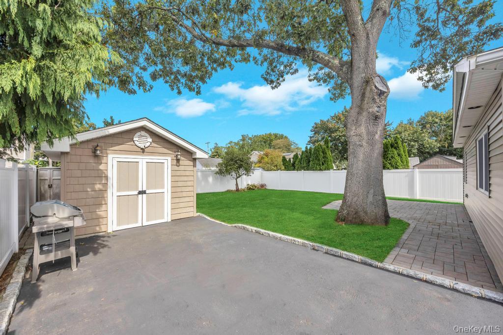 122 E 12th Street, Huntington Station, NY 11746