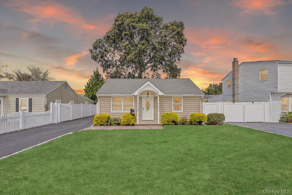 122 E 12th Street, Huntington Station, NY 11746