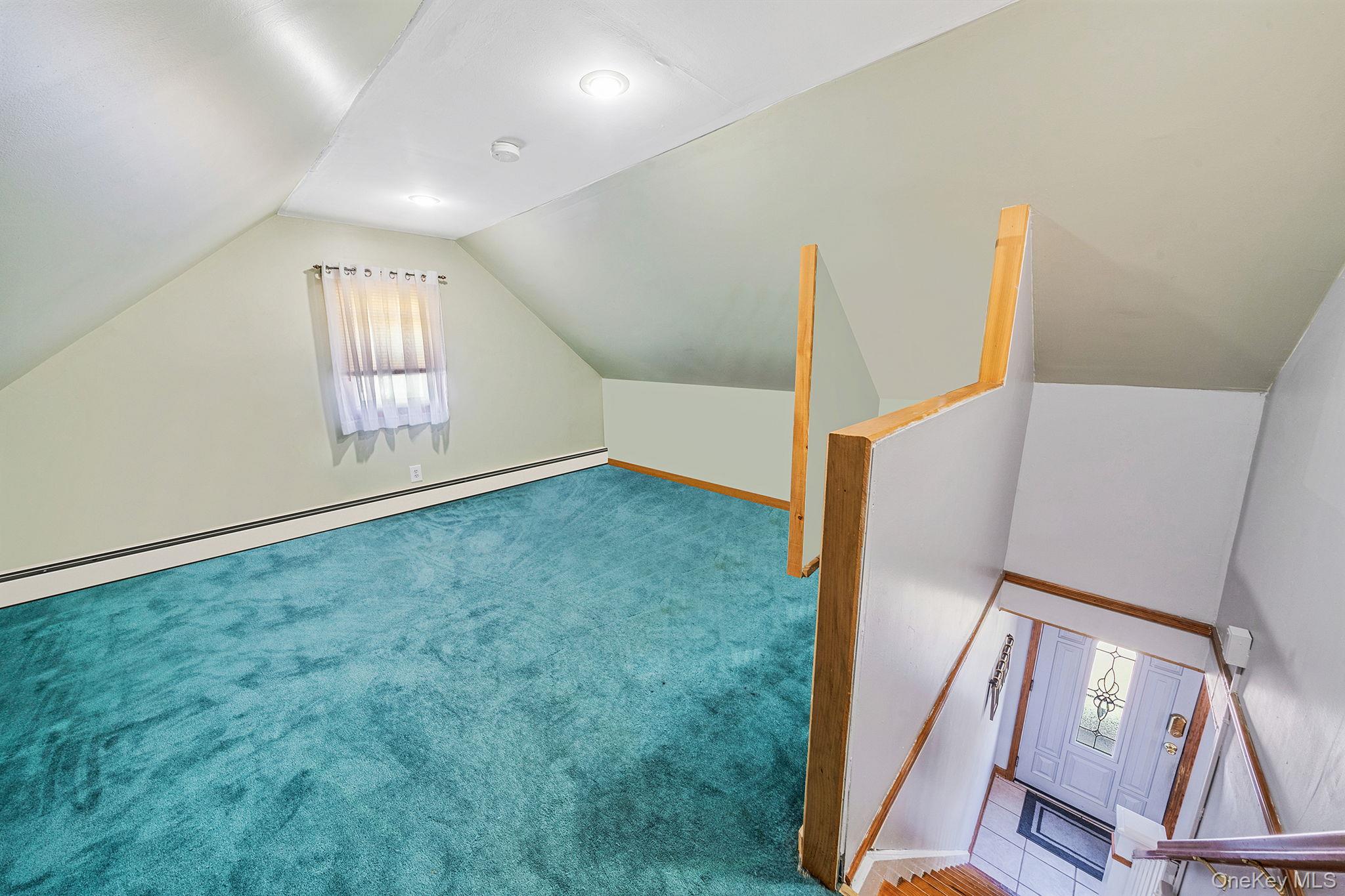 525 S Broadway, Lindenhurst, NY 11757