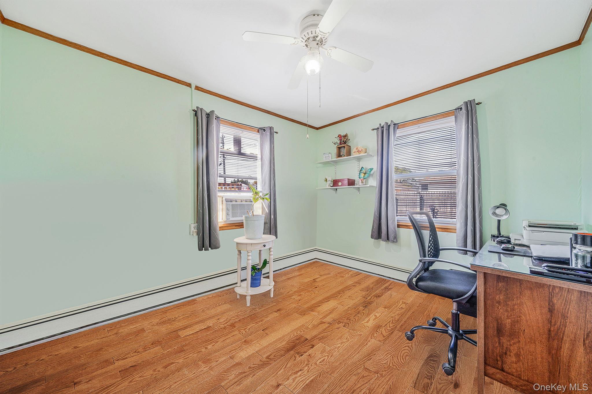 525 S Broadway, Lindenhurst, NY 11757