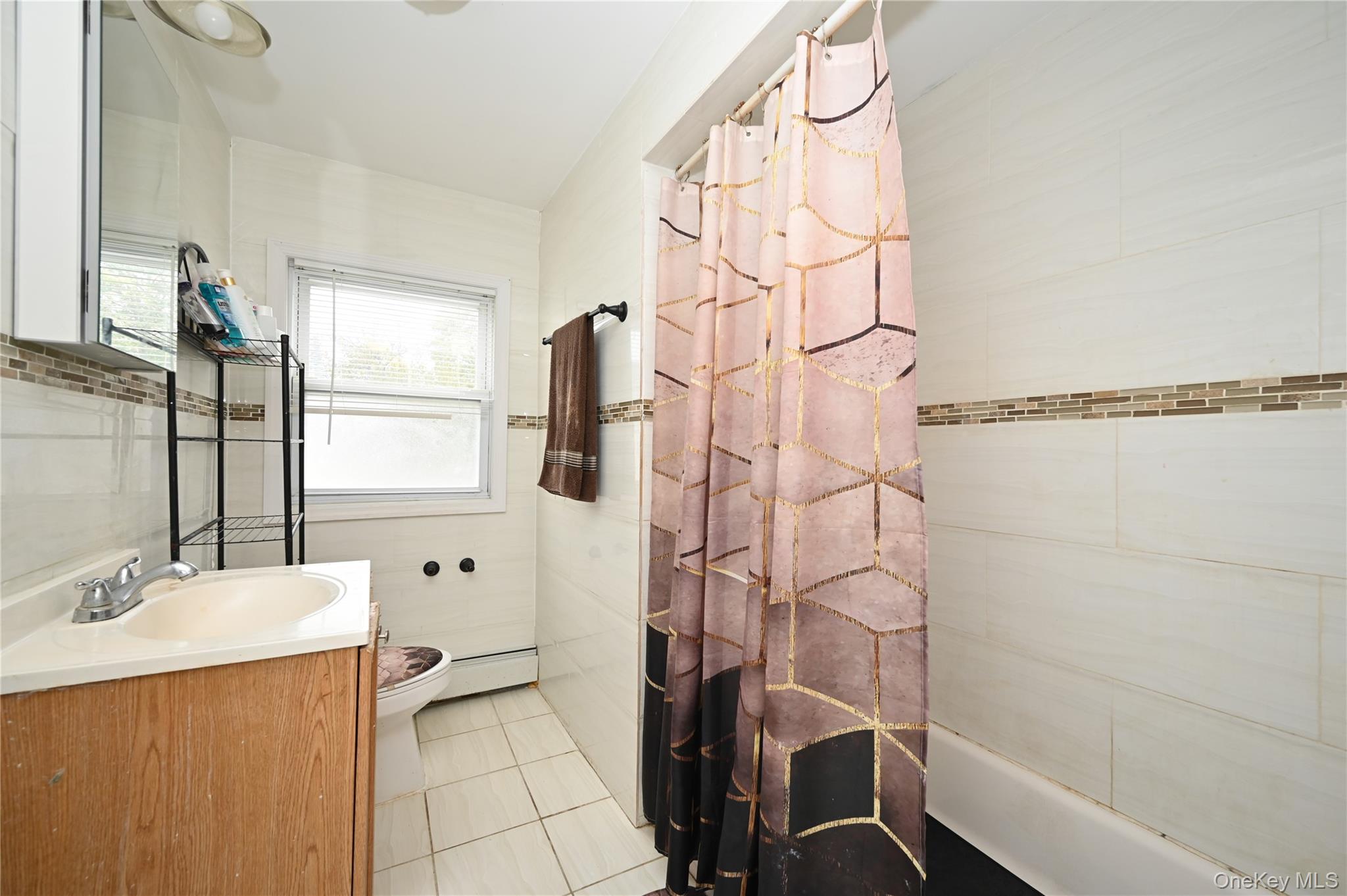 10 Pinebrook Avenue, West Hempstead, NY 11552