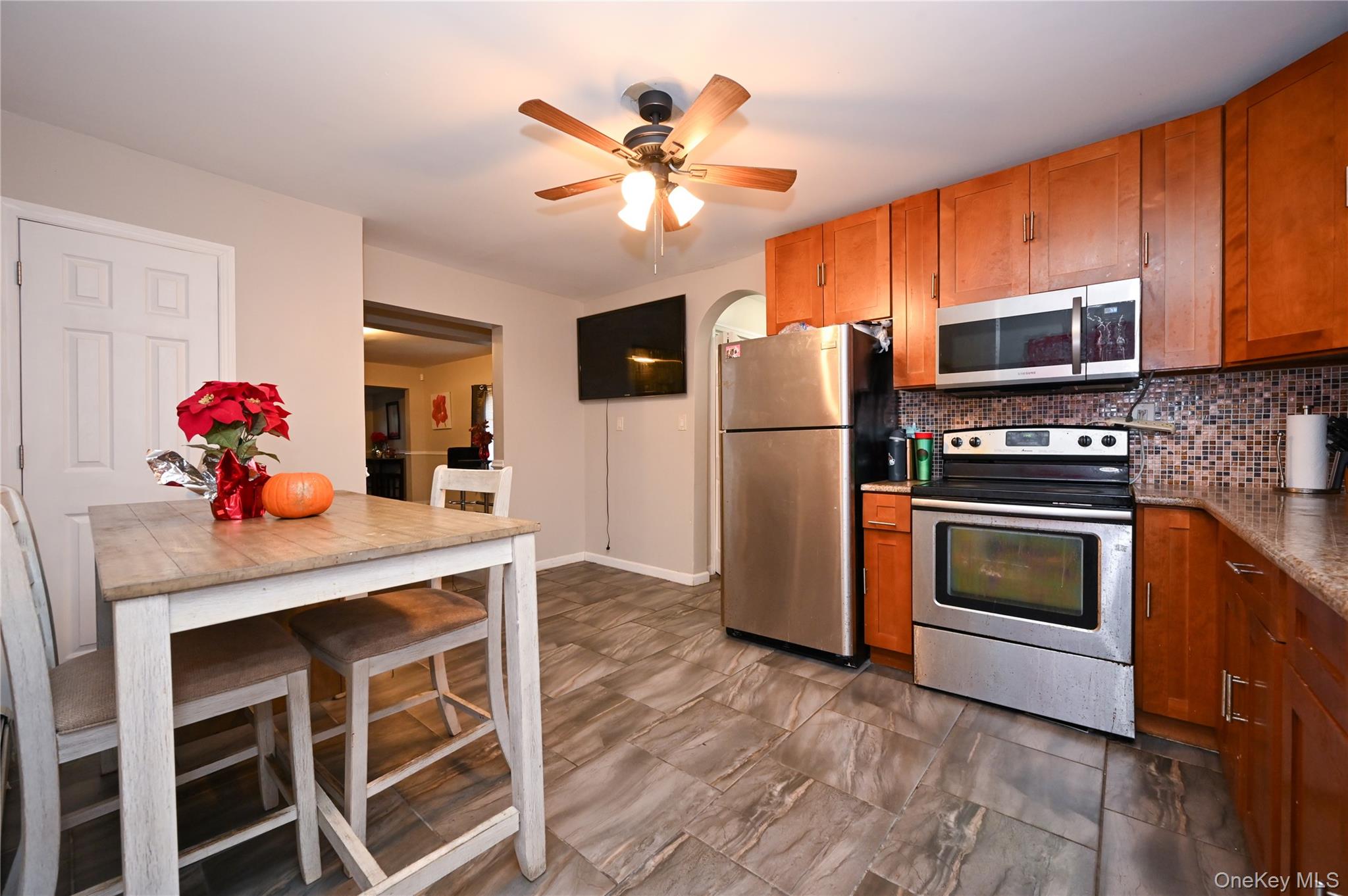 10 Pinebrook Avenue, West Hempstead, NY 11552