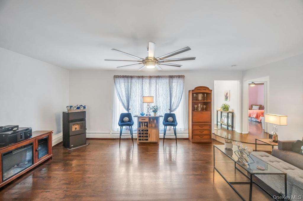 267 N Poplar Street, Massapequa, NY 11758