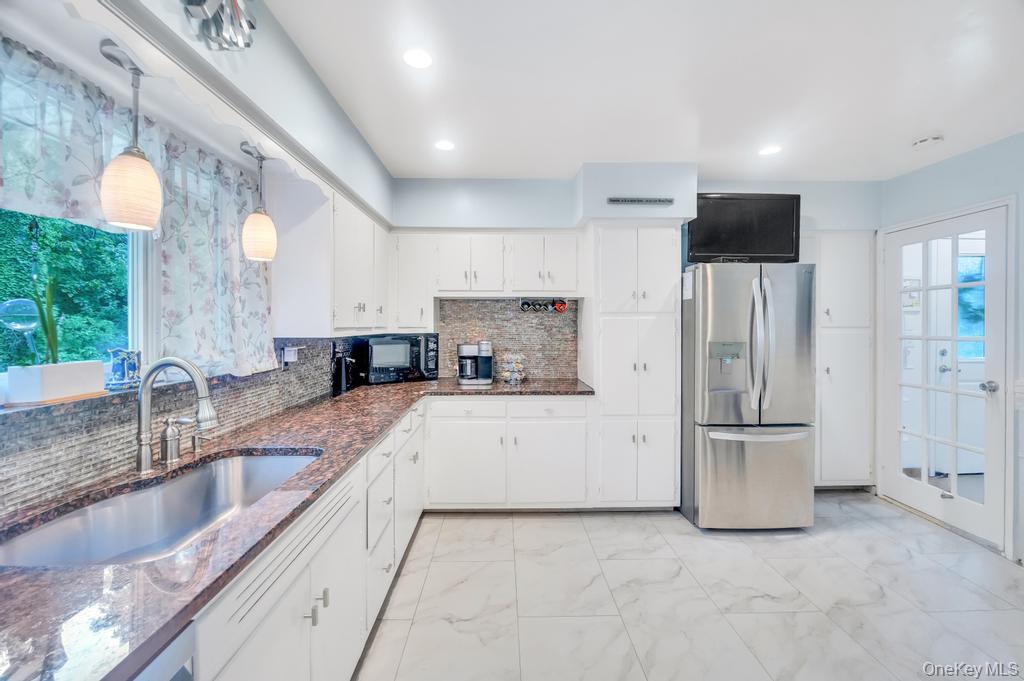 267 N Poplar Street, Massapequa, NY 11758