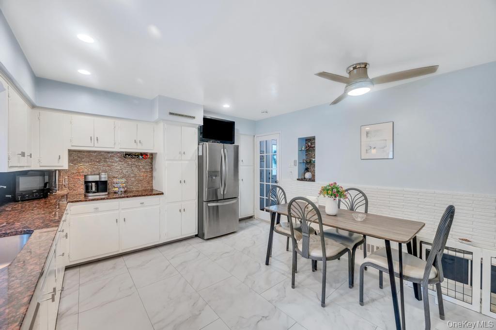 267 N Poplar Street, Massapequa, NY 11758