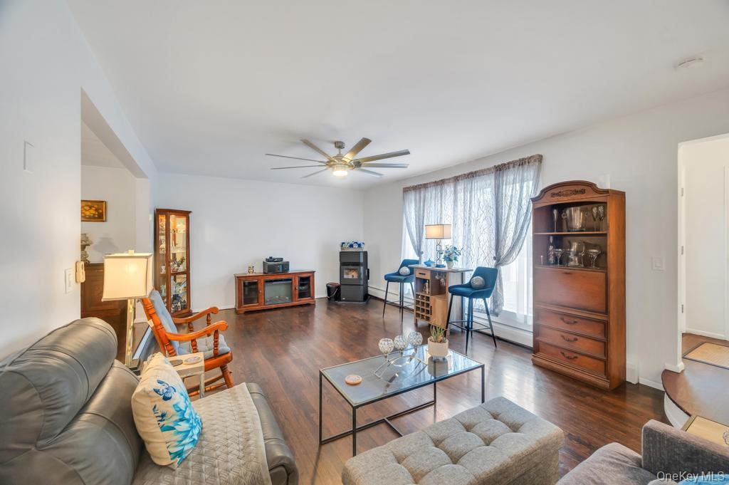 267 N Poplar Street, Massapequa, NY 11758