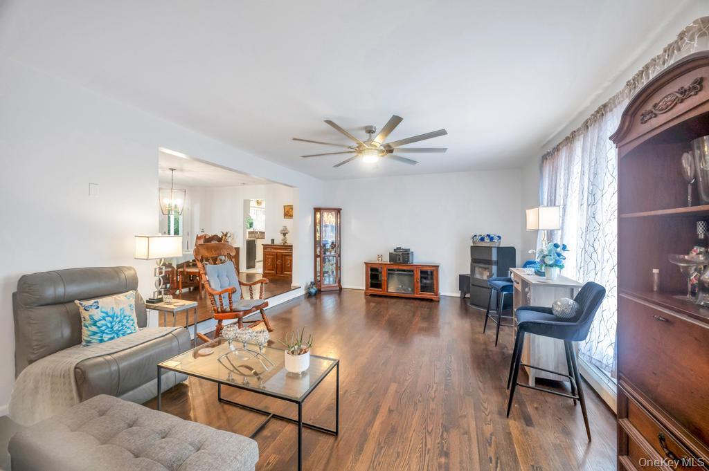 267 N Poplar Street, Massapequa, NY 11758