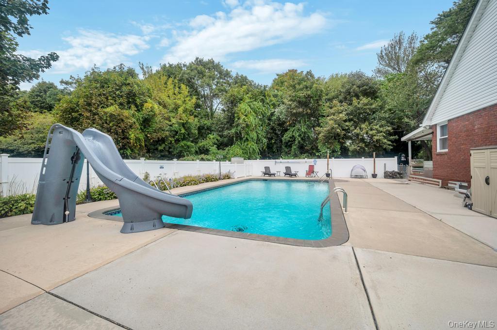 267 N Poplar Street, Massapequa, NY 11758