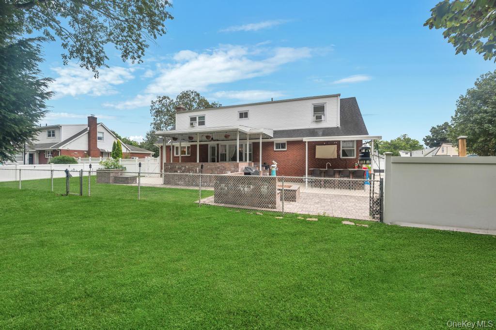 267 N Poplar Street, Massapequa, NY 11758