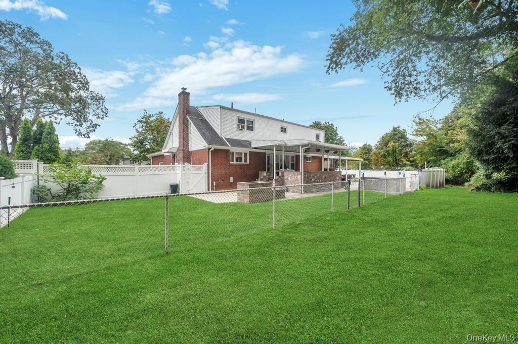 267 N Poplar Street, Massapequa, NY 11758