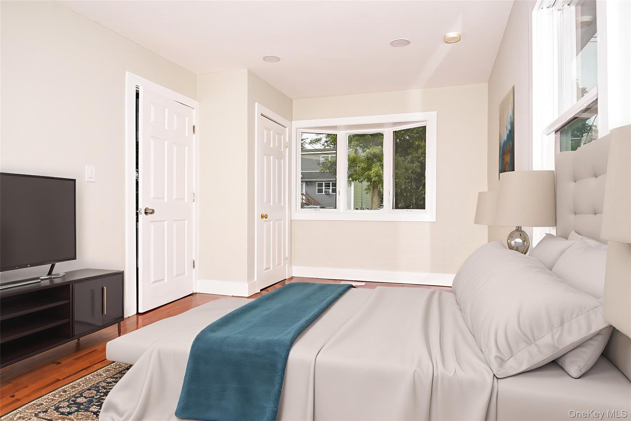 95 E Pulaski Road, Huntington Station, NY 11746