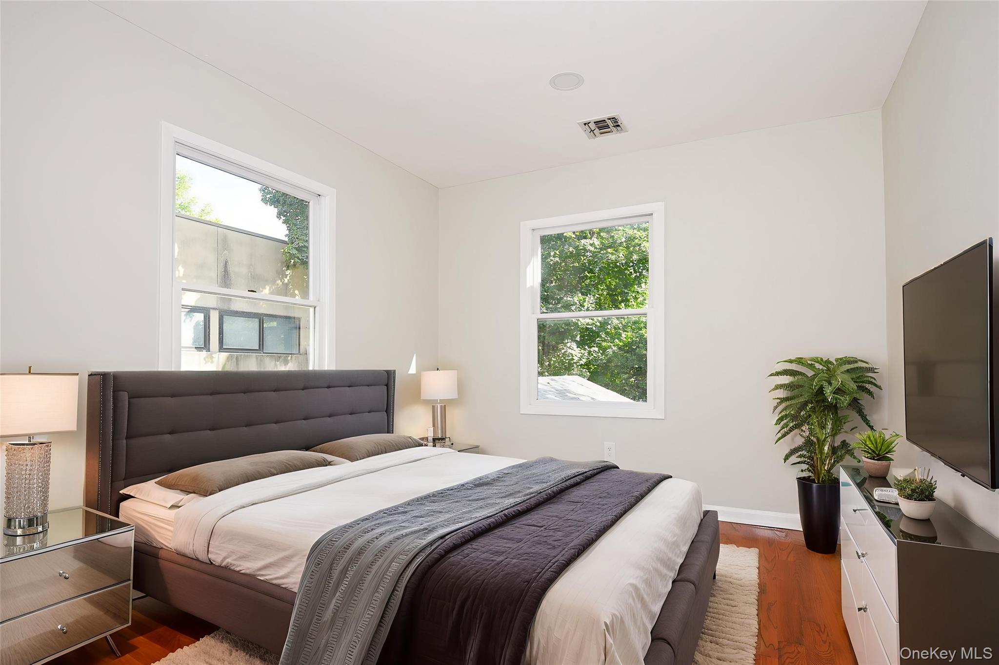 95 E Pulaski Road, Huntington Station, NY 11746