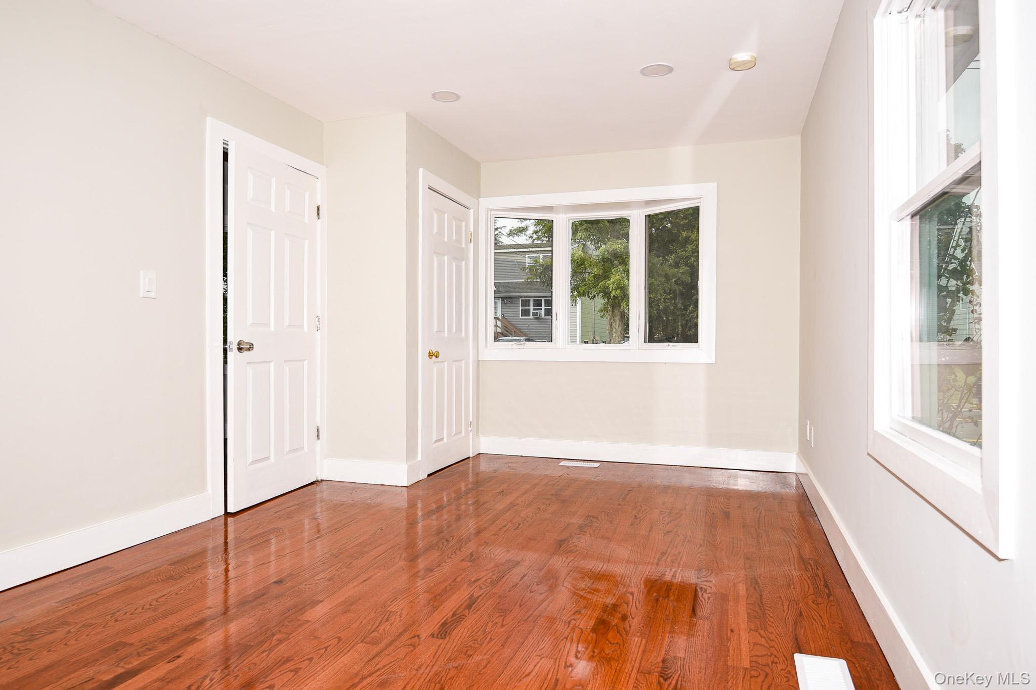 95 E Pulaski Road, Huntington Station, NY 11746