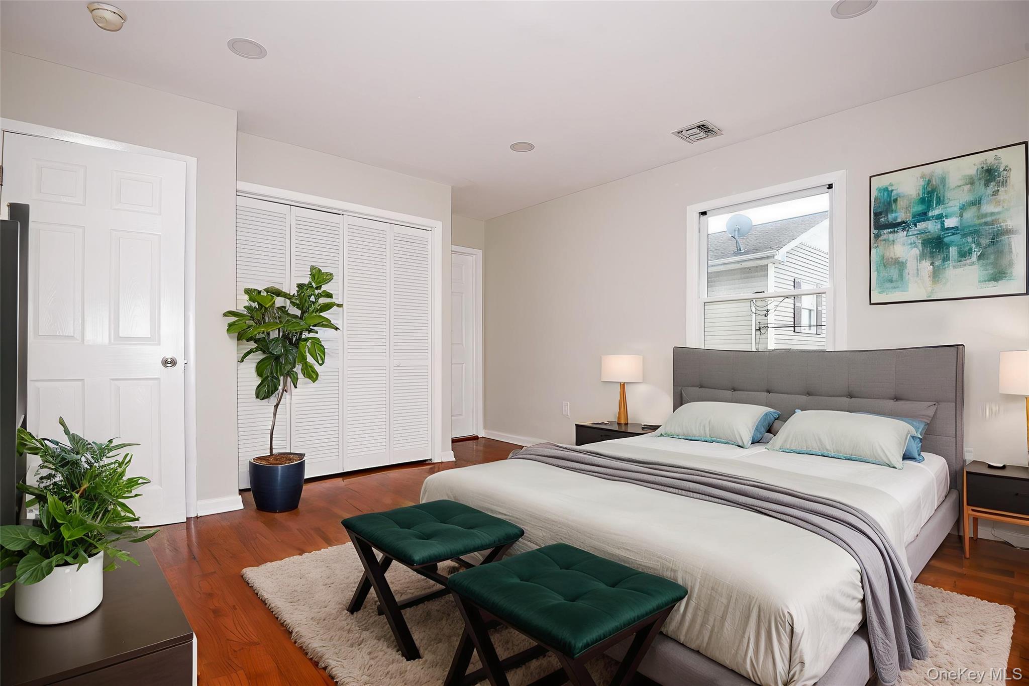 95 E Pulaski Road, Huntington Station, NY 11746