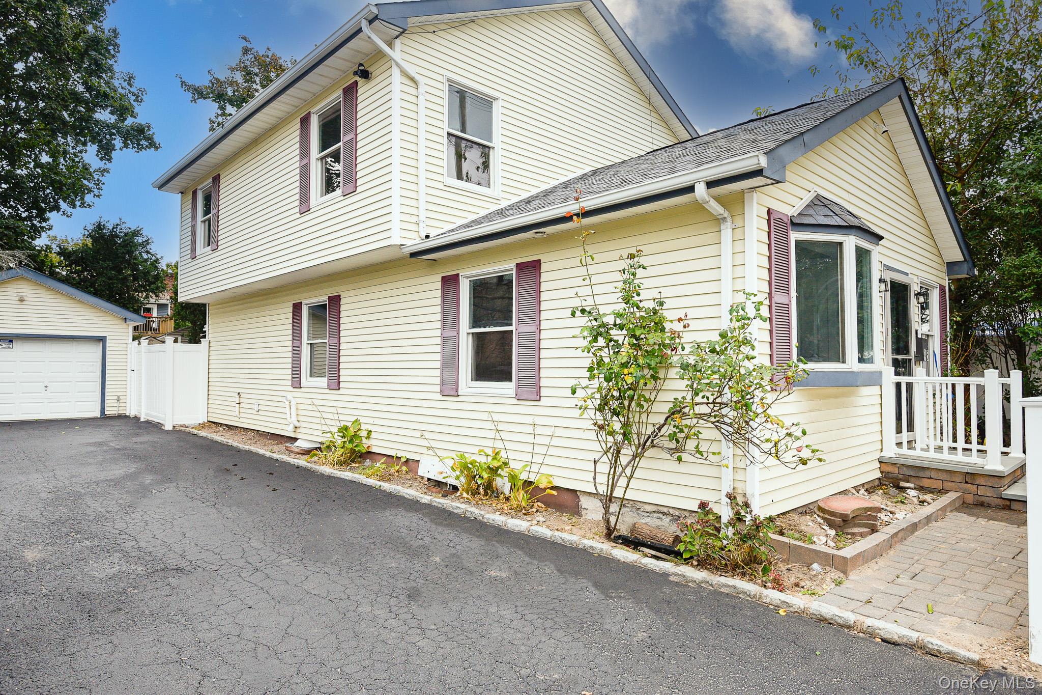 95 E Pulaski Road, Huntington Station, NY 11746