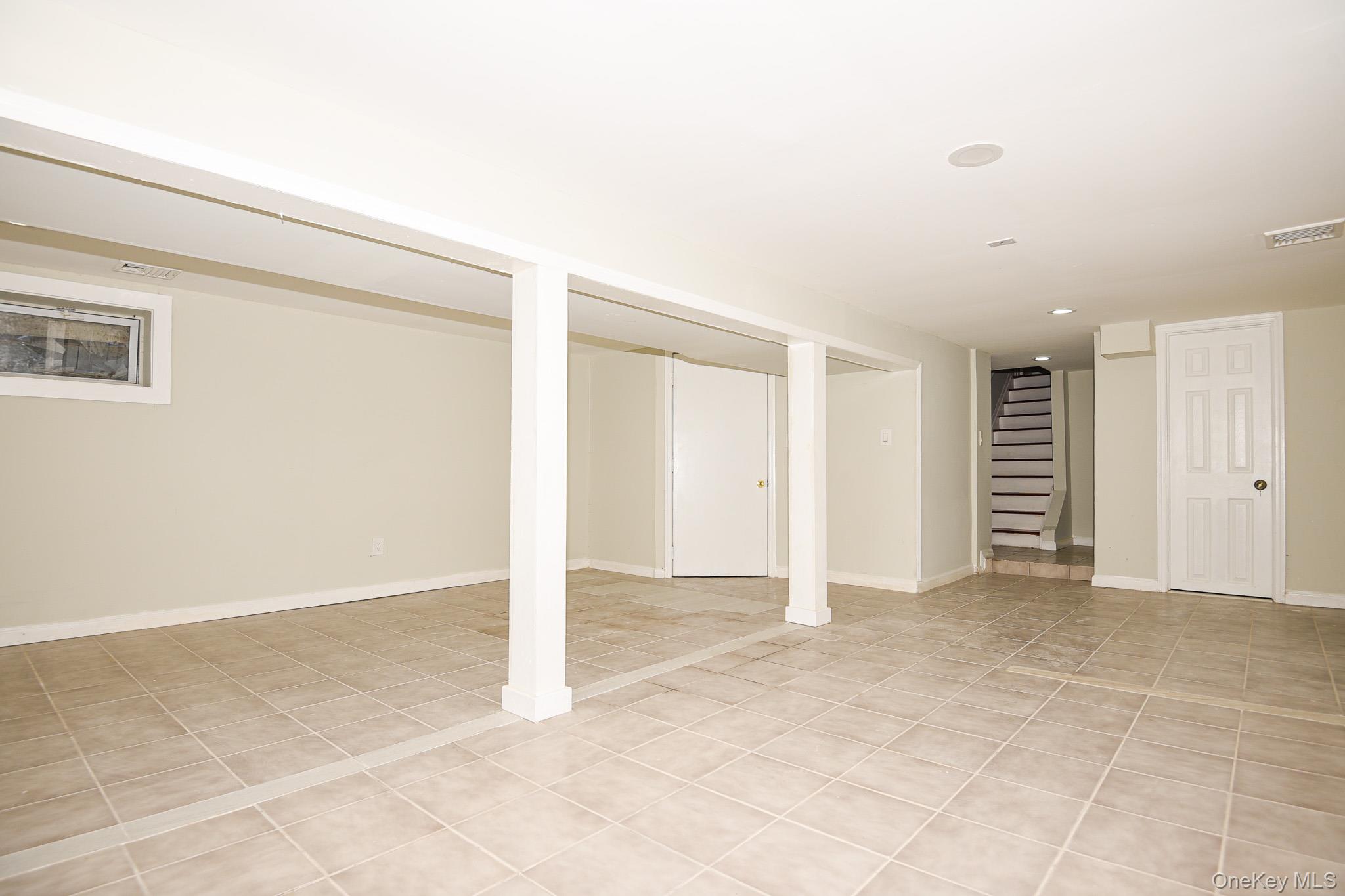 95 E Pulaski Road, Huntington Station, NY 11746