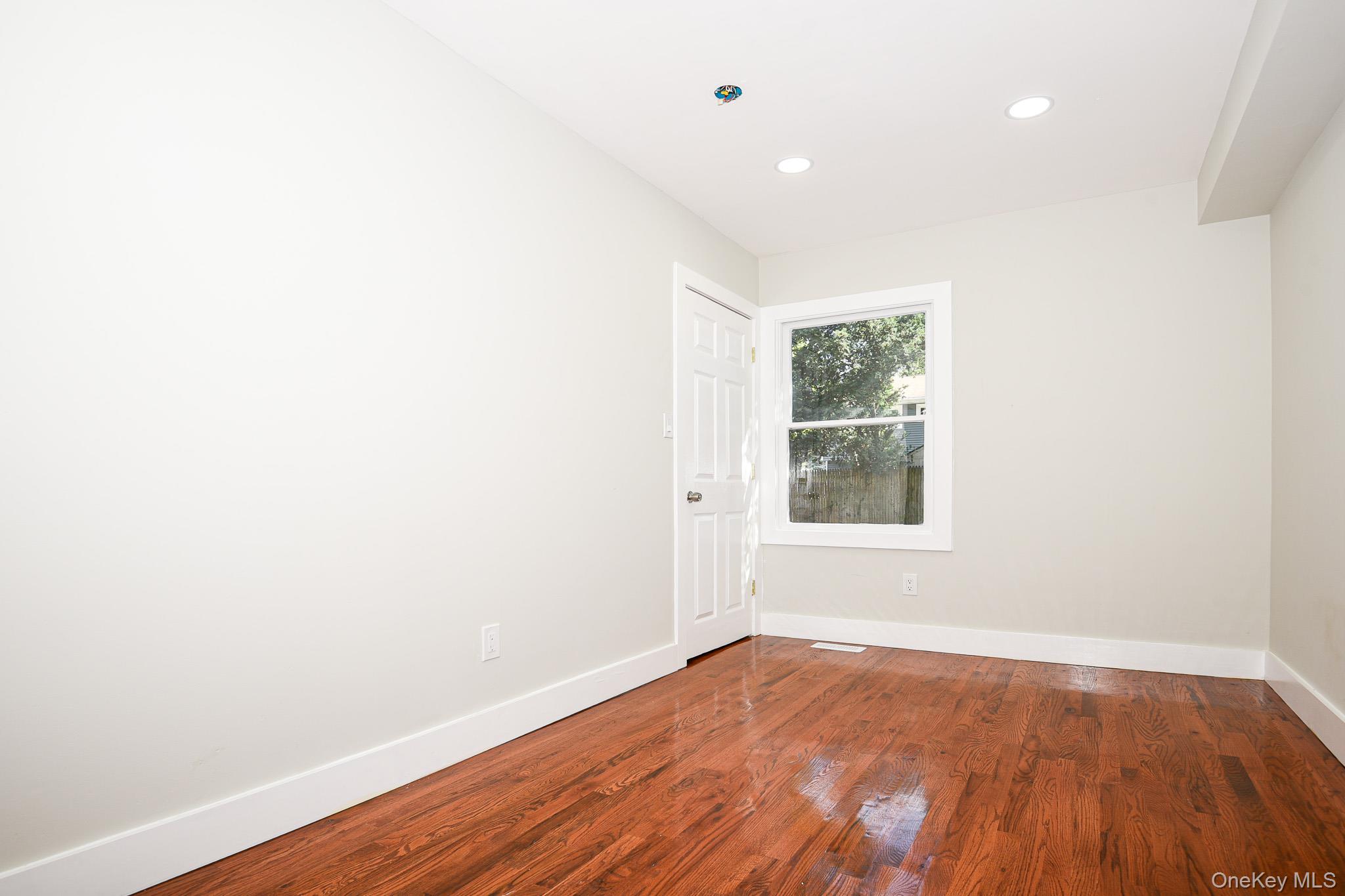 95 E Pulaski Road, Huntington Station, NY 11746