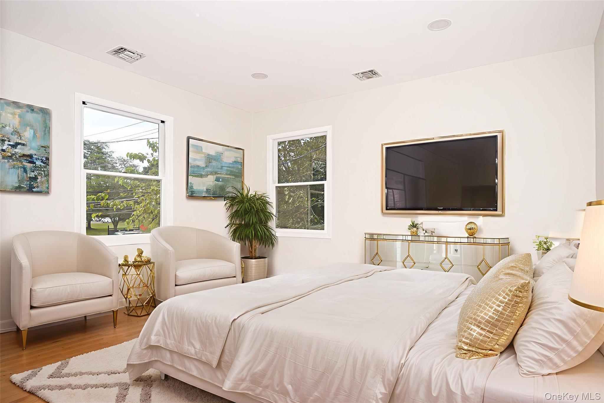 95 E Pulaski Road, Huntington Station, NY 11746