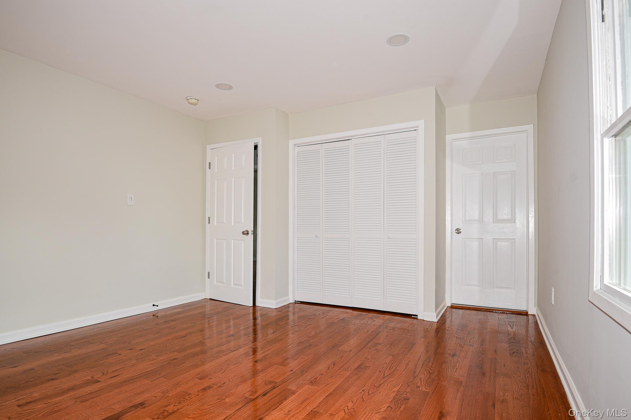 95 E Pulaski Road, Huntington Station, NY 11746