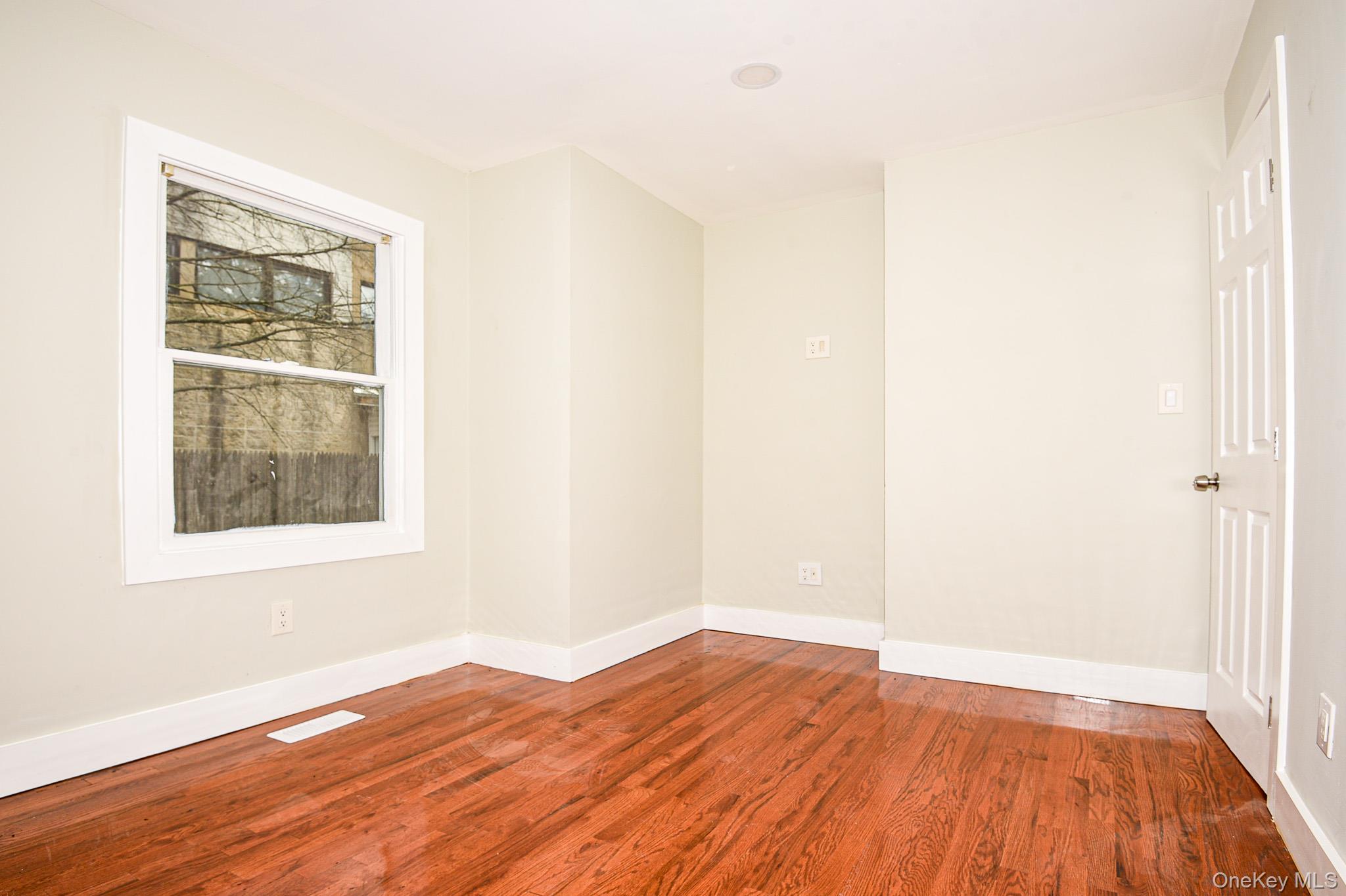 95 E Pulaski Road, Huntington Station, NY 11746