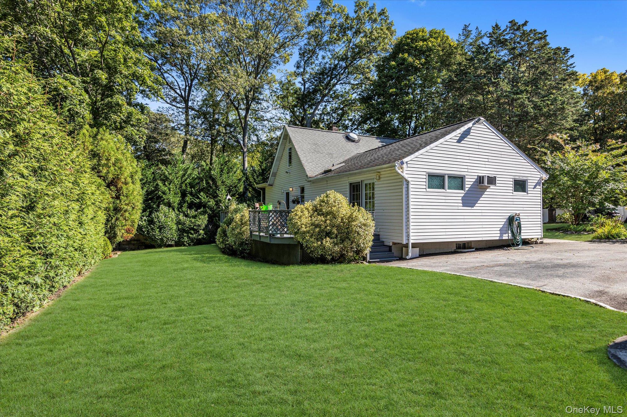 9 Birchwood Drive, Huntington Station, NY 11746