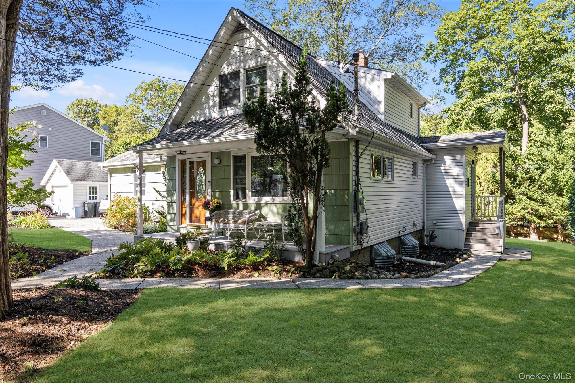 9 Birchwood Drive, Huntington Station, NY 11746