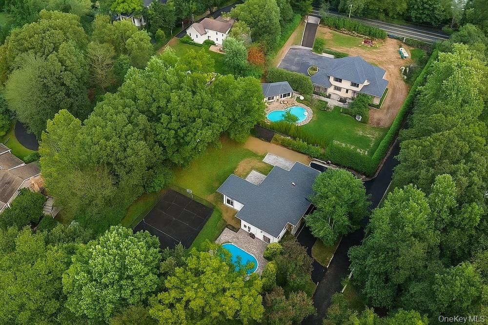 369 Vanderbilt Parkway, Dix Hills, NY 11746