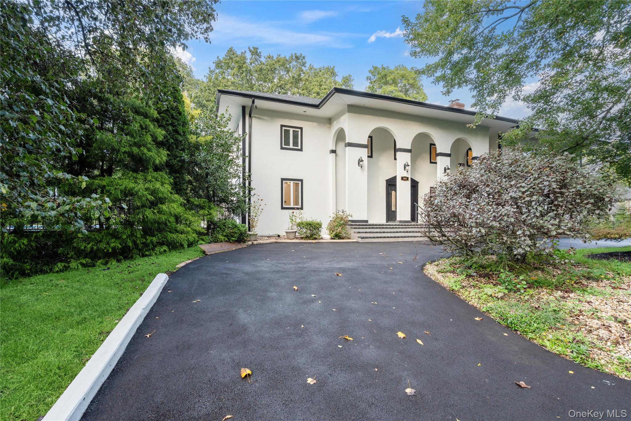 369 Vanderbilt Parkway, Dix Hills, NY 11746
