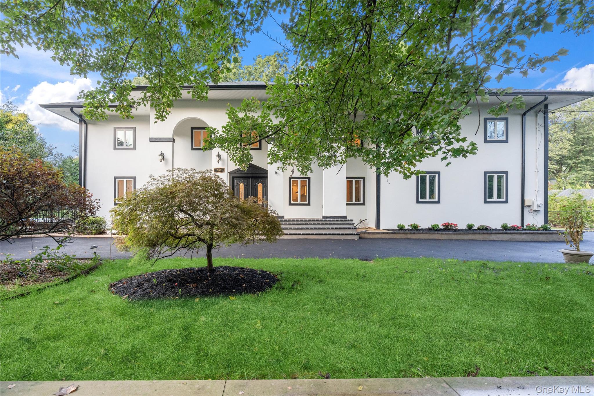 369 Vanderbilt Parkway, Dix Hills, NY 11746